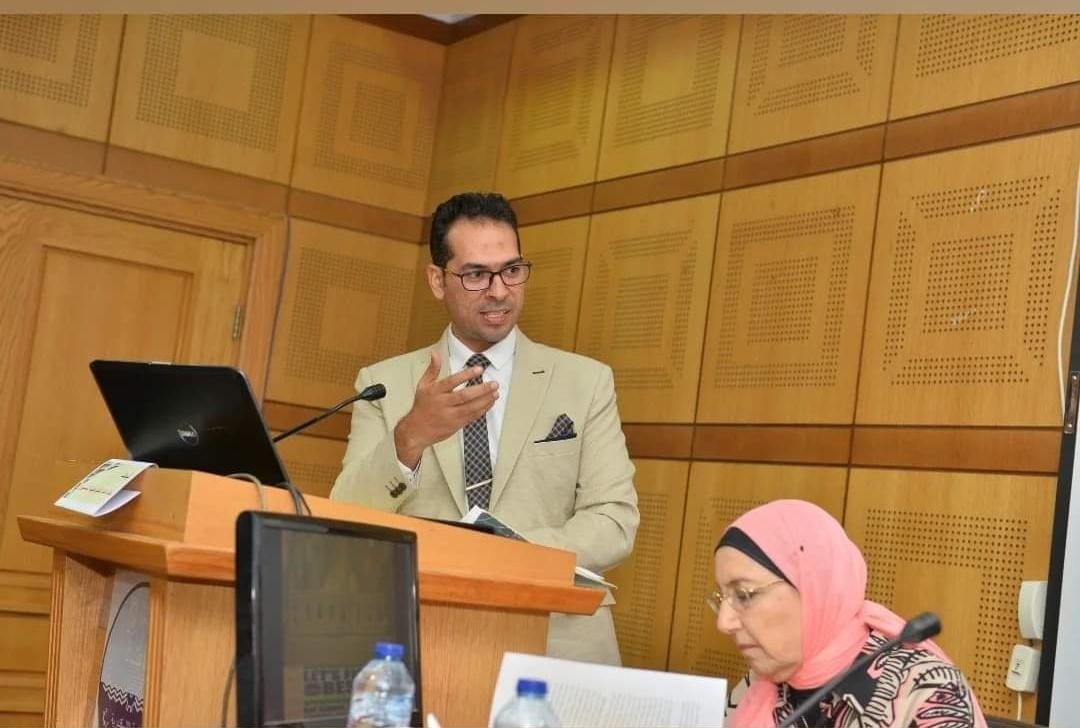 افهم تحاليل جسمك واعرف نفسك مع الدكتور خالد المسيري، وتعرّف على مسيرته الأكاديمية وأبحاثه المرتبطة بالسمنة وسرطان الدم المزمن.